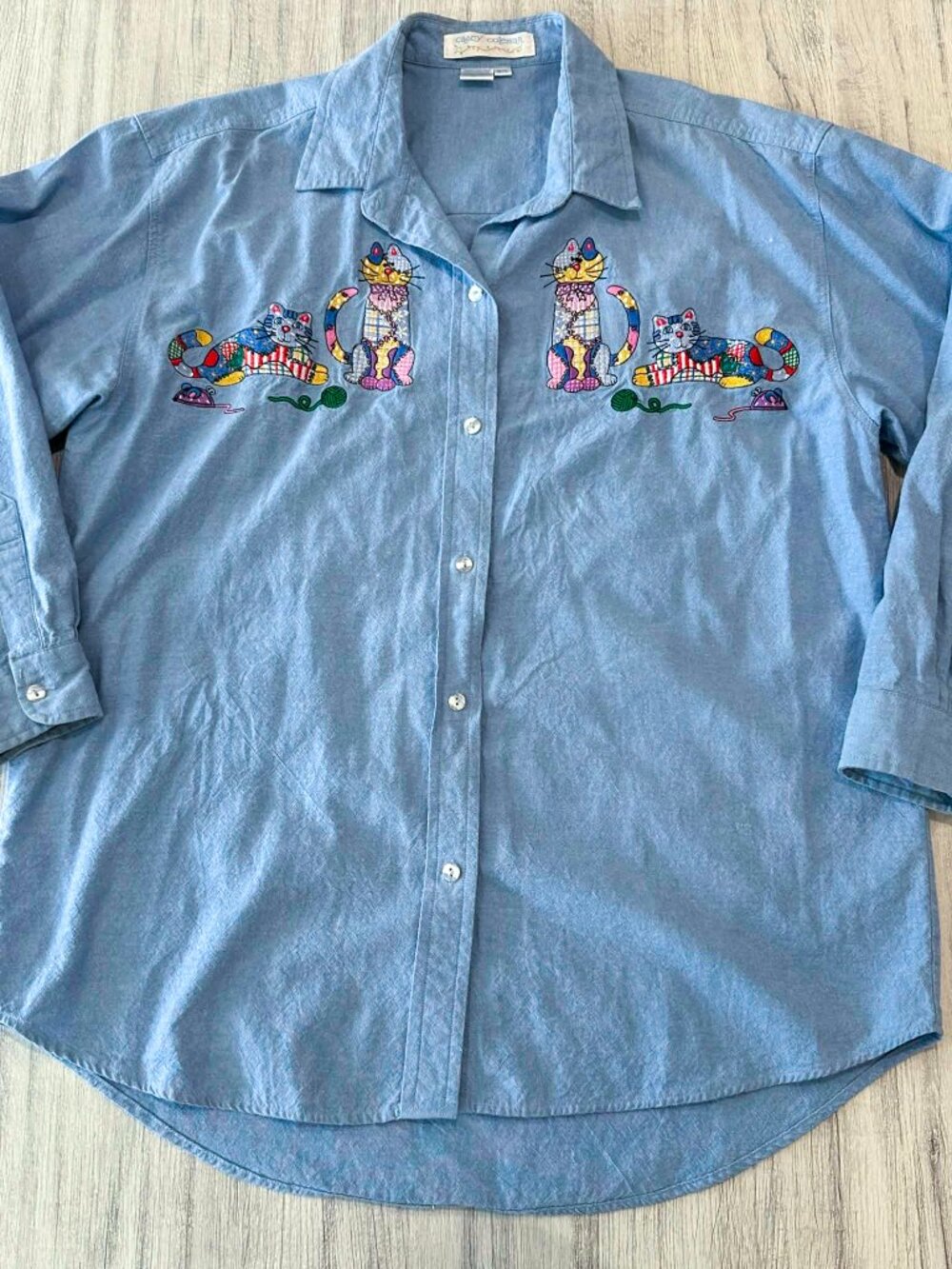 Vintage Casey Coleman Cat Embroidered Chambray Shirt Women's M/L 100% Cotton